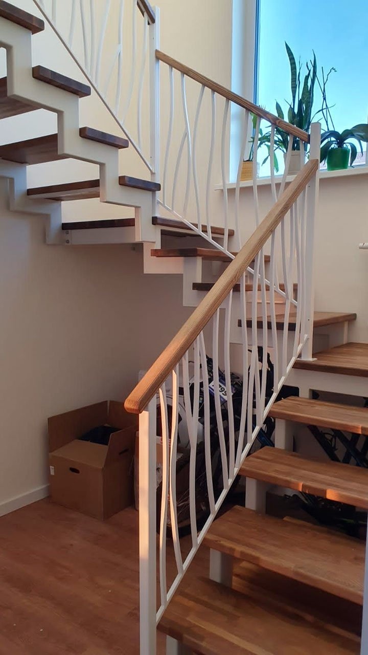 П-образная лестница с двумя площадками и поворотом 180 градусов